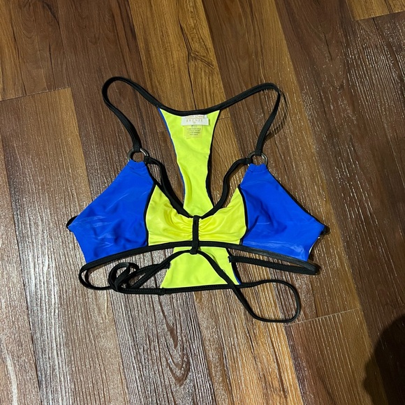 Beach bunny bronze colorblock strappy bikini top size small - Picture 2 of 3